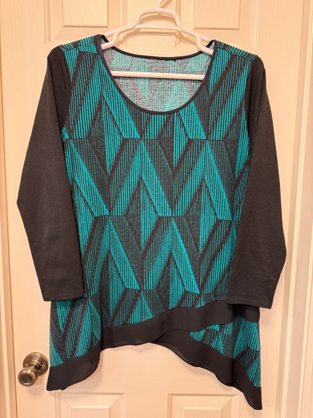 Long Sleeve Teal Geometric Tunic Top with Black Sleeves